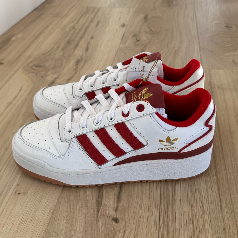 Adidas Women's White and Red Sneakers - Picture 5 of 9